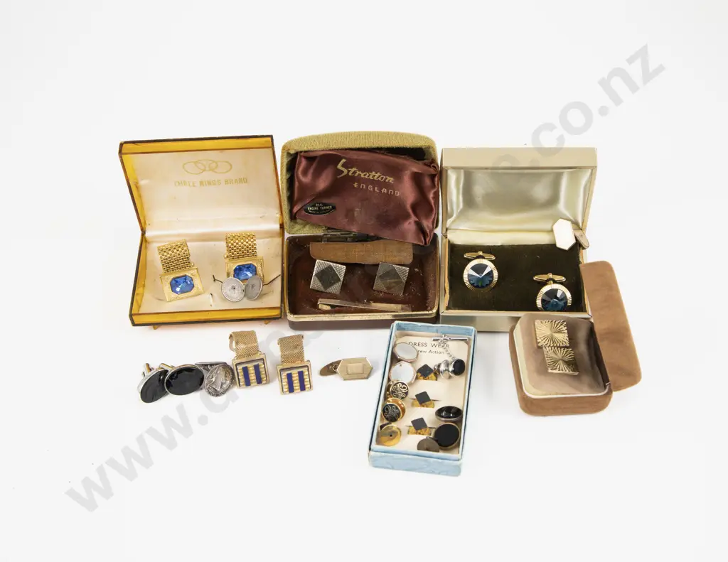 Collection of Assorted Cuff Links and Shirt Studs Image 1++