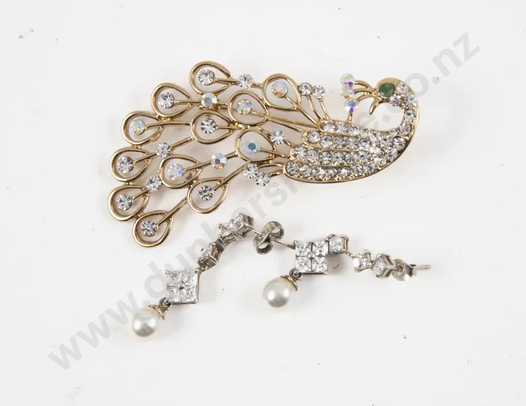Costume Jewellery Diamanté Peacock Brooch with Pair Pendant Drop Earrings Image 1++