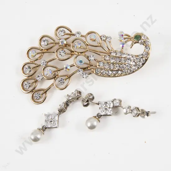 Costume Jewellery Diamanté Peacock Brooch with Pair Pendant Drop Earrings