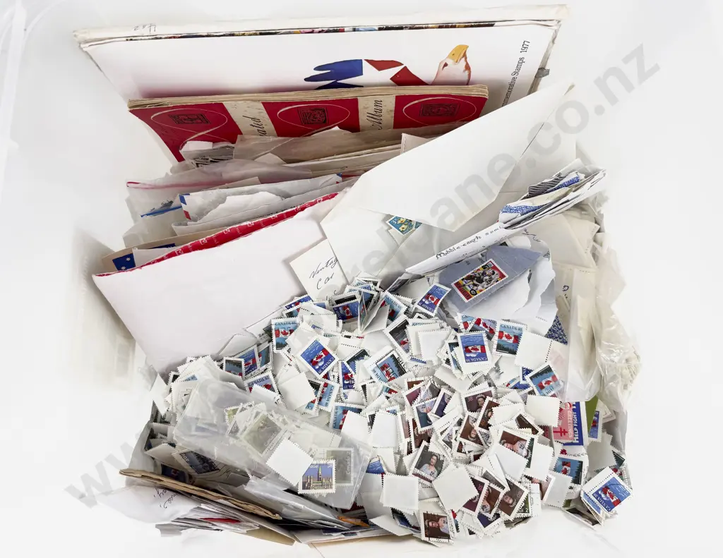 Qty Vintage NZ and World Envelope Semi Sorted and Loose Stamps Image 1++