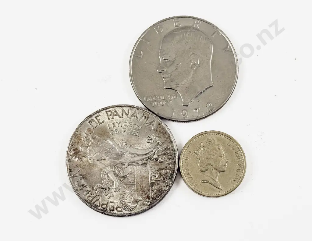 1947 Panama One Balboa 90% Silver Coin with 1972 US Silver Dollar and 1985 UK One Pound Coin Image 1++
