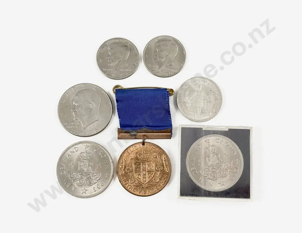 Mixed Lot  NZ 1953 Crown x2 1940 Half Crown 1953 Royal Visit Medal US Dollar & Two Half Image 1++