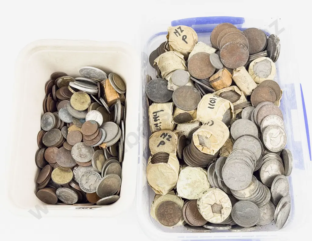 Qty Mainly NZ Copper Coins and Pocket Change (faults) Image 1++
