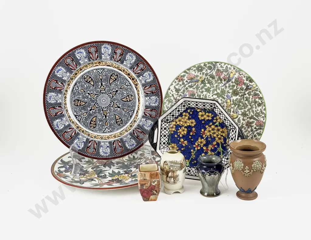 Royal Doulton Head Rack Plate Wedgwood Peoney Plates with Two RD Dishes and Four Posy Pots Image 1++