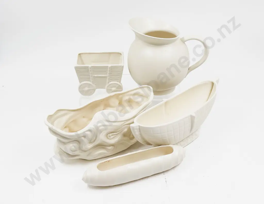 Four Crown Lynn White Ware Flower Pots with Spode Jug Image 1++