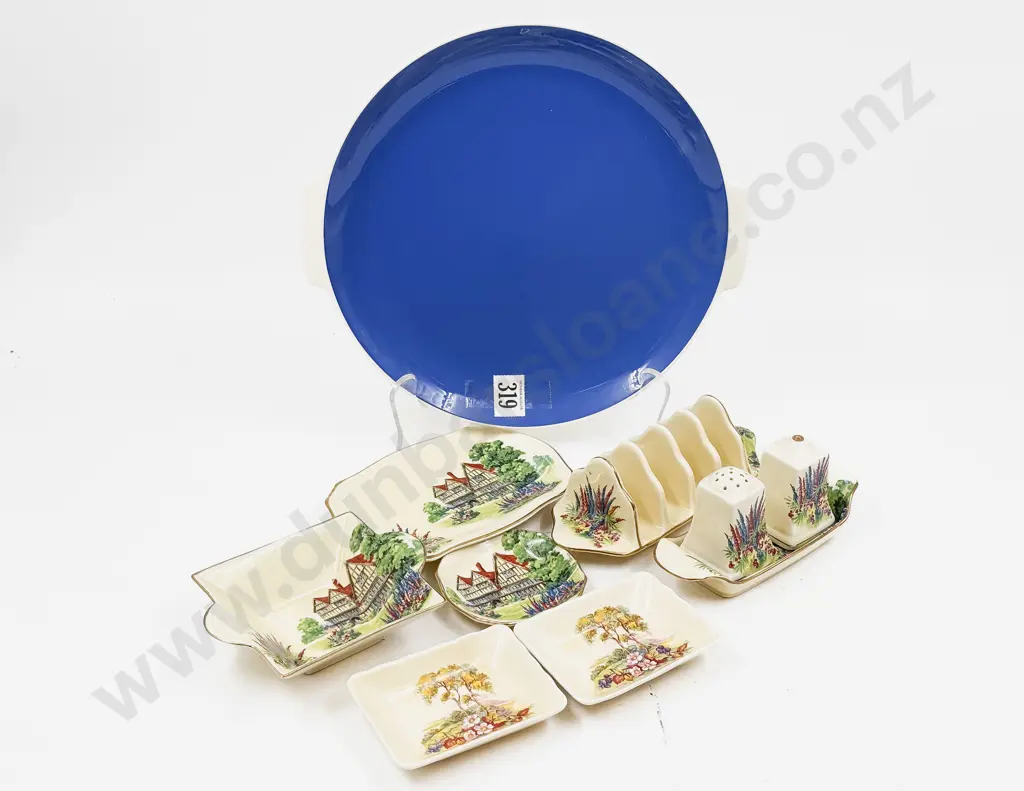 Royal Winton "Manor House" Pattern Breakfast China Image 1++