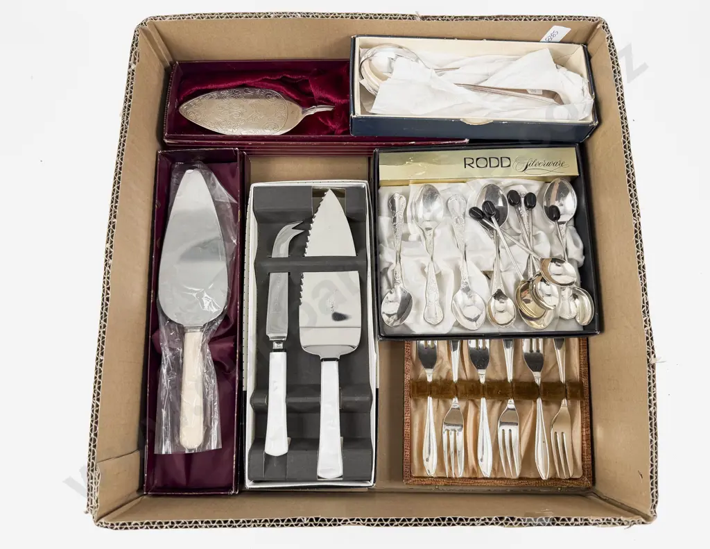 Various Boxed Cutlery Image 1++