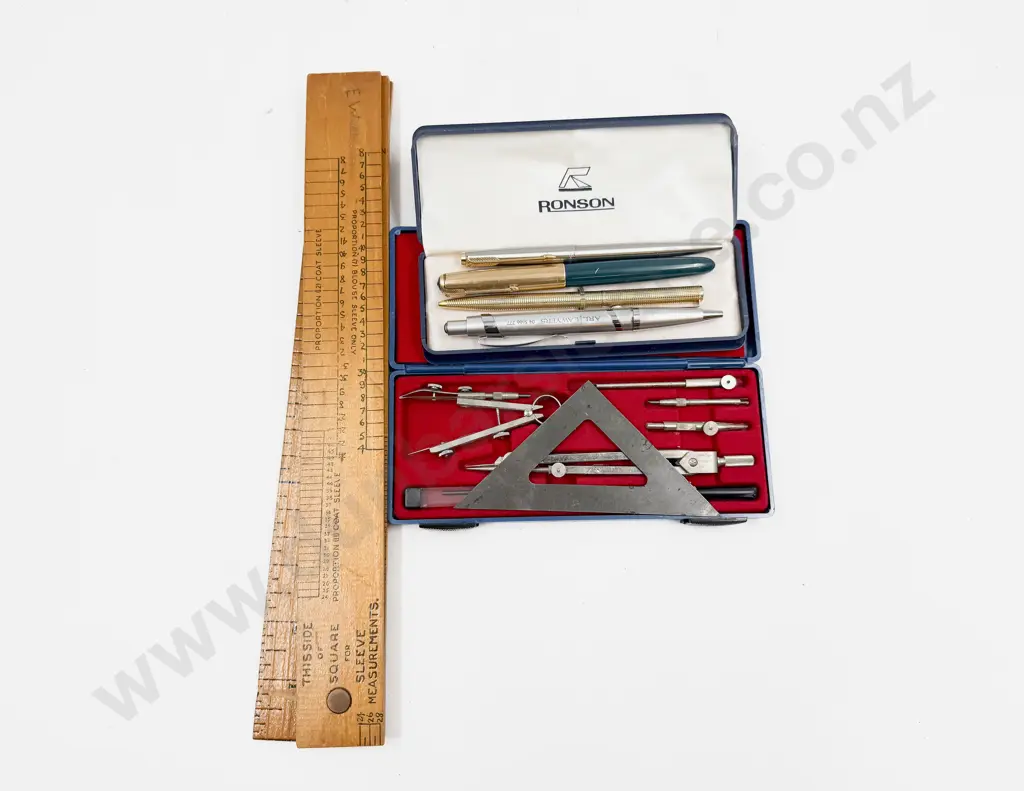 A Boxed Ronson Lighter with Two Parkers Other & Drawing Set Image 1++