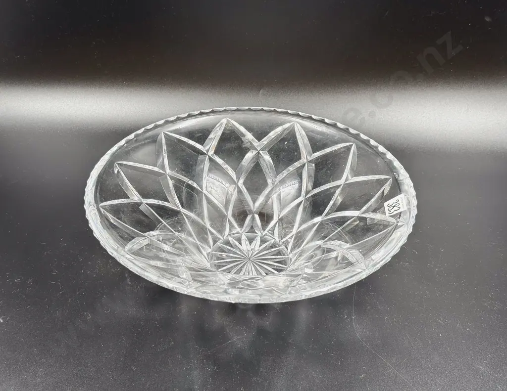 Large Heavy Crystal Table Centre Bowl 31cm Dia Image 1++