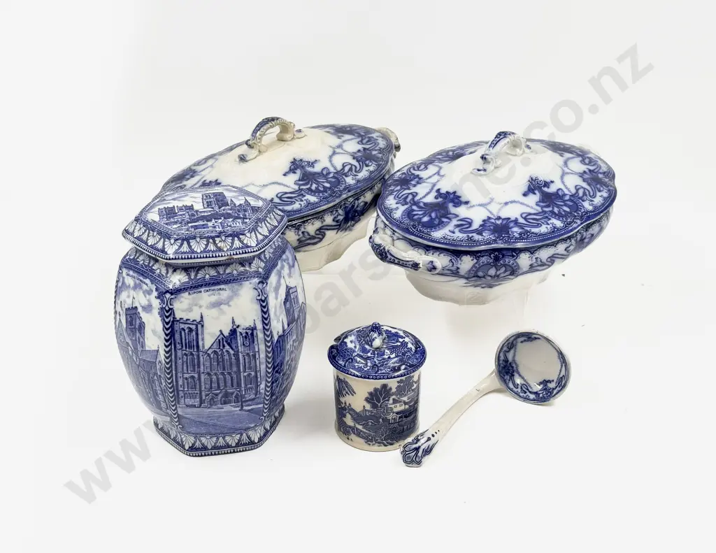 Qty of Assorted Blue & White China Image 1++