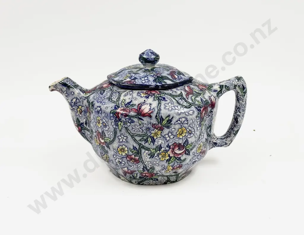 Maling Ware "Ringtons Tea Merchants" Advertising Tea Pot Image 1++