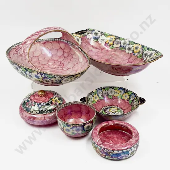 Six Pieces of Maling