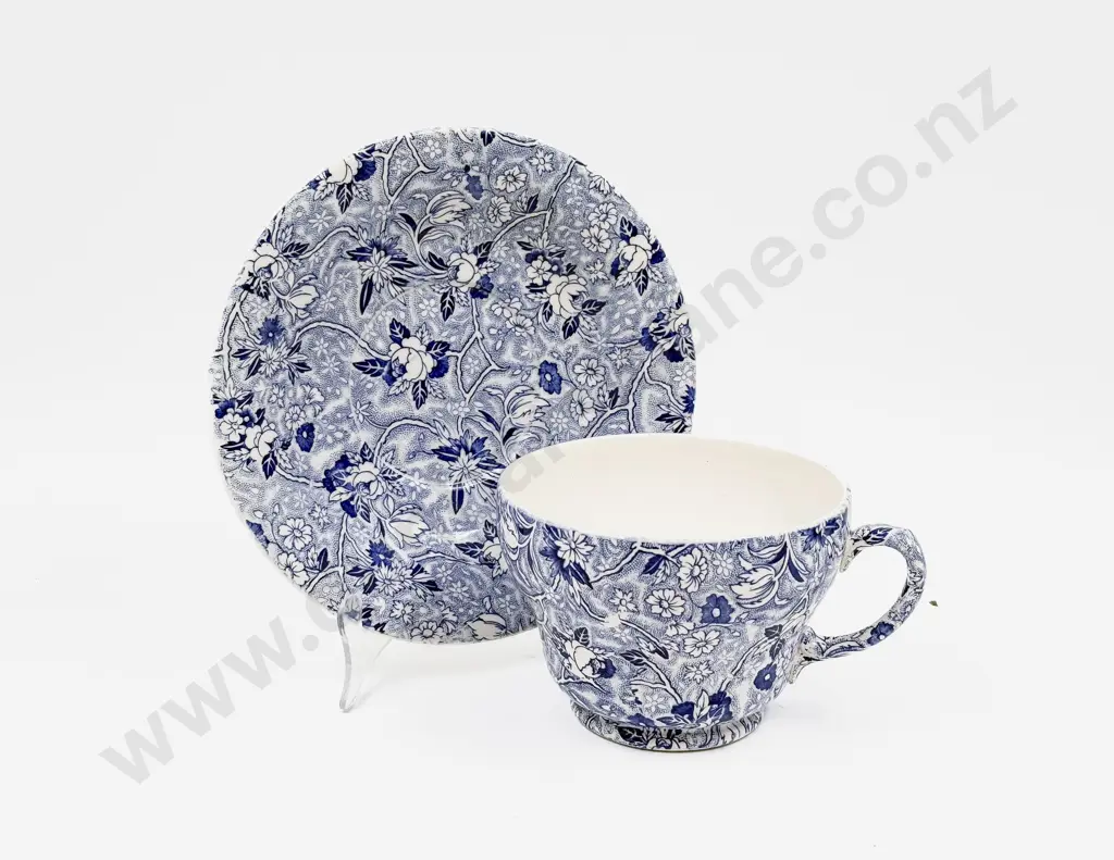 Maling Blue & White Breakfast Cup & Shallow Saucer Image 1++
