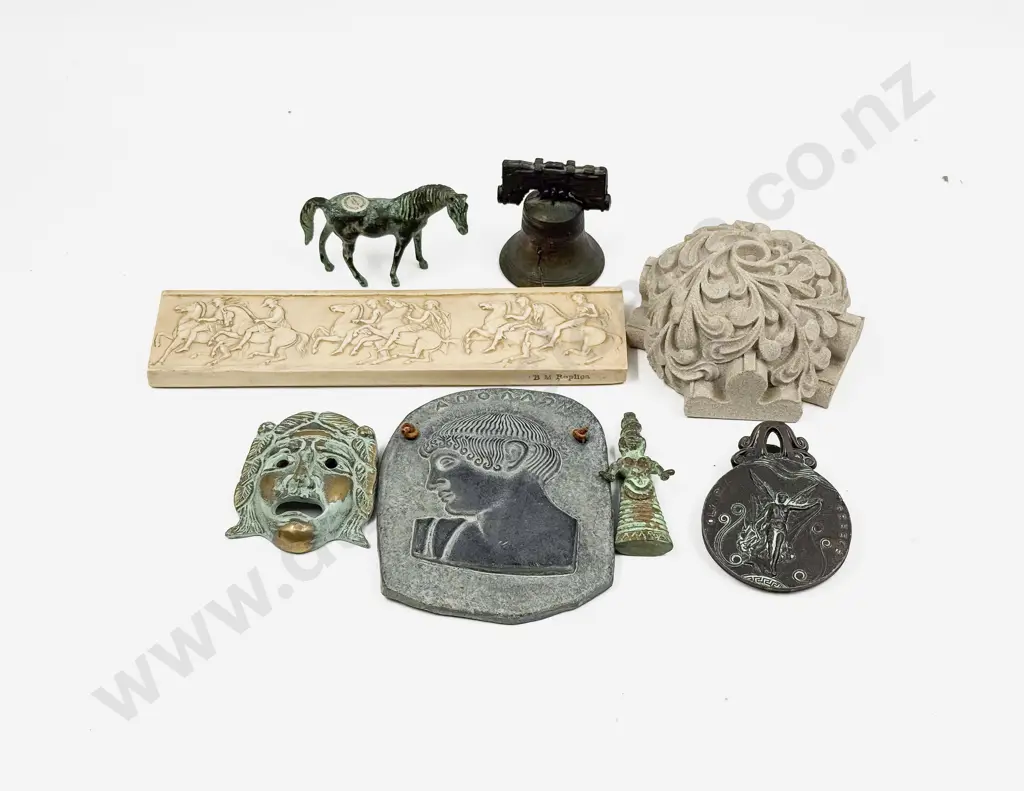 Qty of Assorted Reproduction/Tourism Artefacts Image 1++