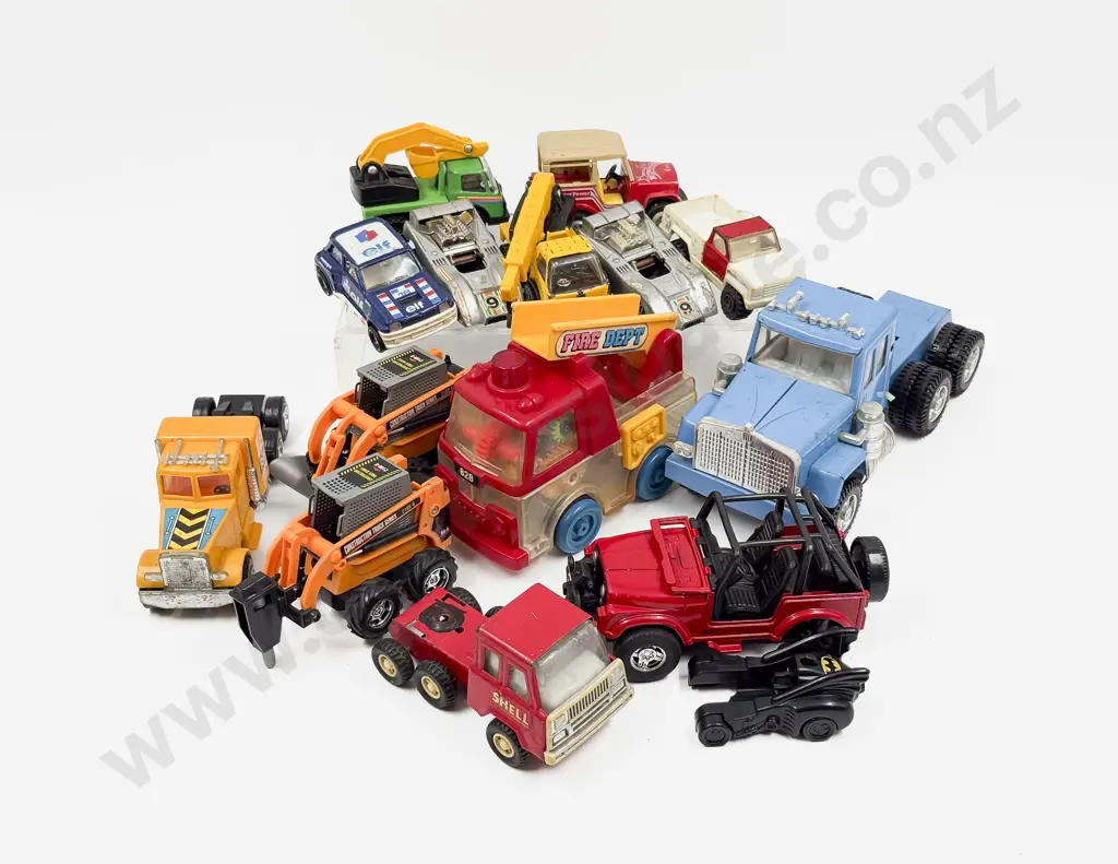 Box Qty of Assorted Model Vehicles Image 1++