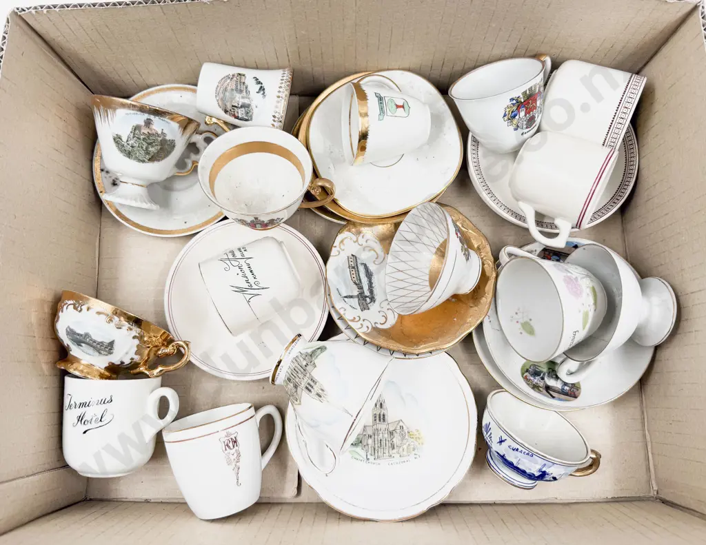 Box Qty of Assorted China Image 1++
