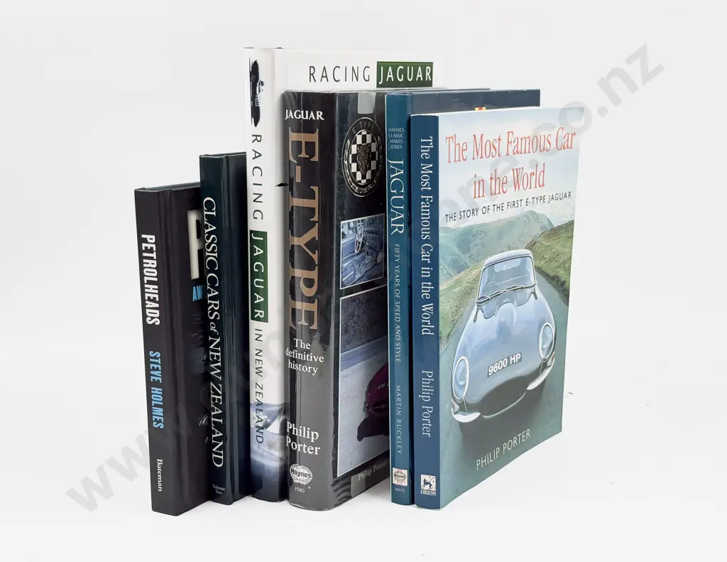 Qty of Assorted Car Reference Books Image 1++
