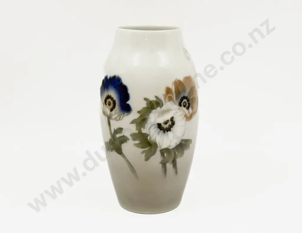 B & G Vase Image 1++