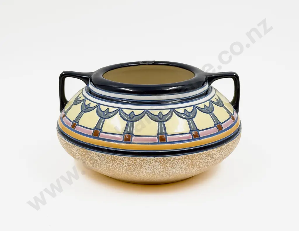 Amphora Squat Vase Image 1++