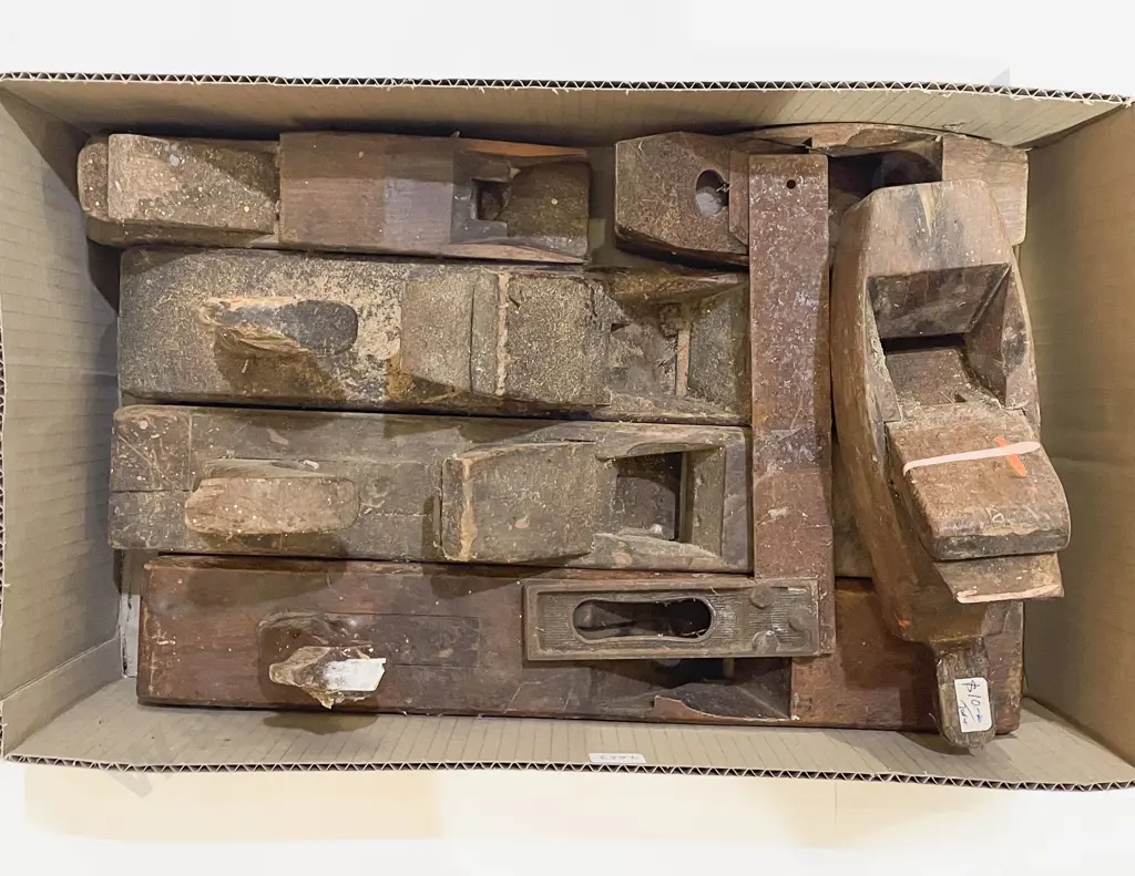 Six Vintage Wood Planes Image 1++