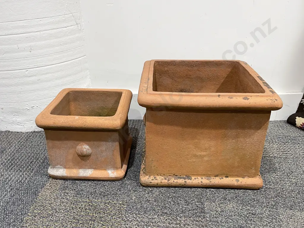 Graduated Pair of Square Terracotta Planters Image 1++