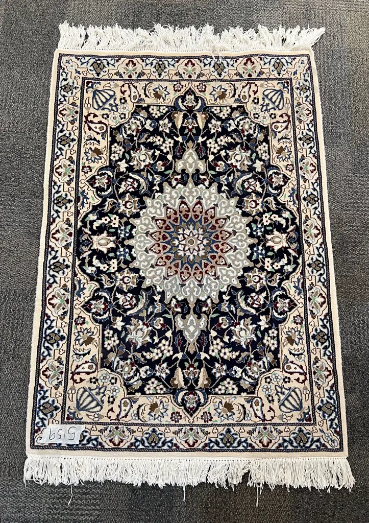 Woollen Persian Floor Rug Image 1++