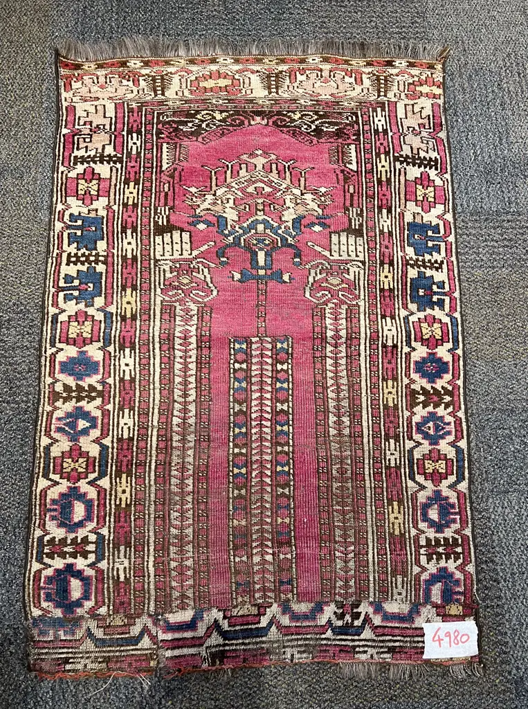 Persian Prayer Rug Image 1++