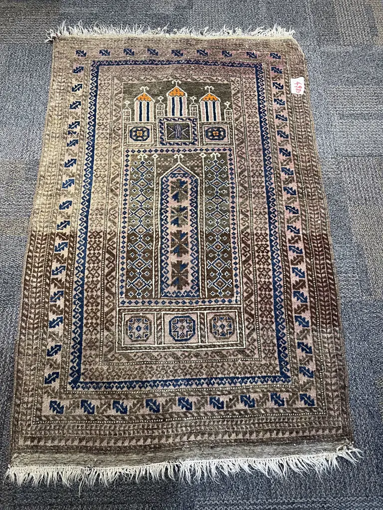 Persian Prayer Rug Image 1++