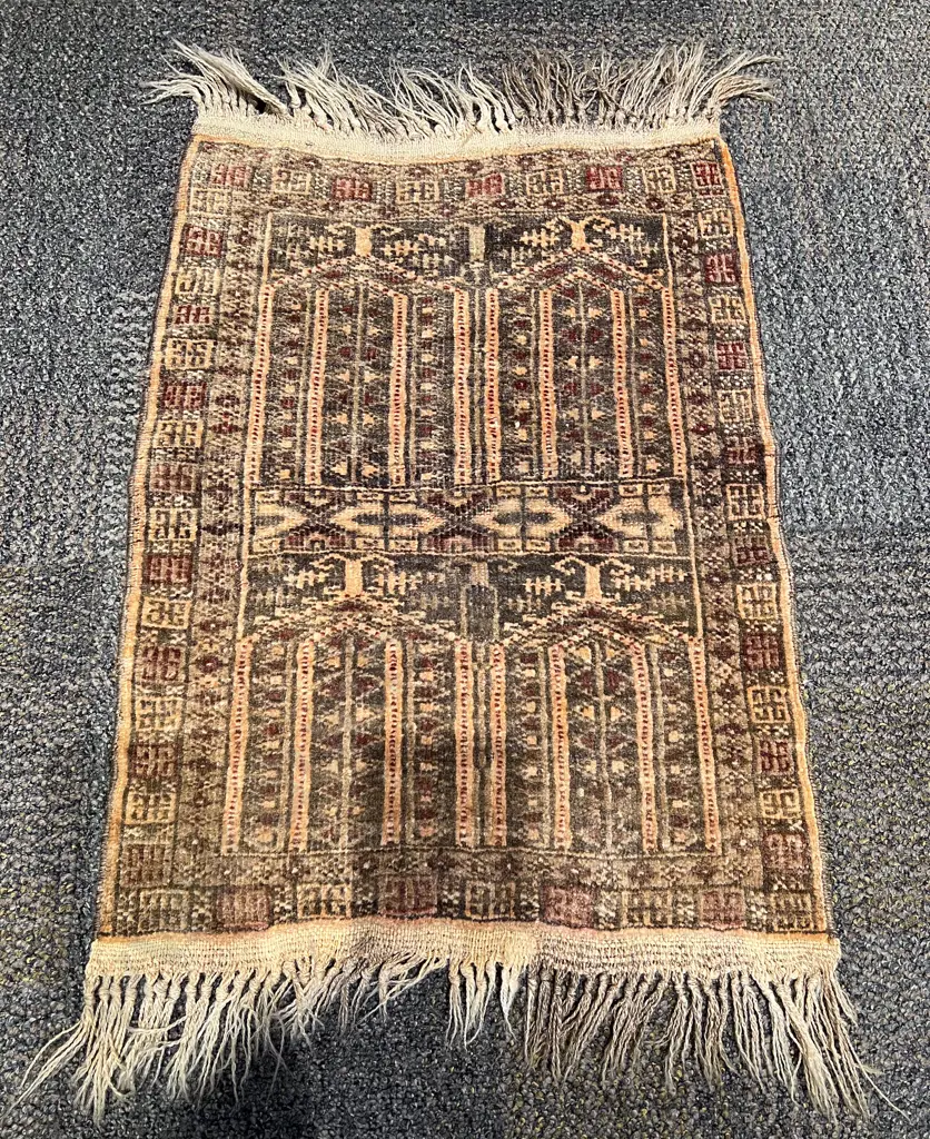 Small Persian Prayer Rug Image 1++