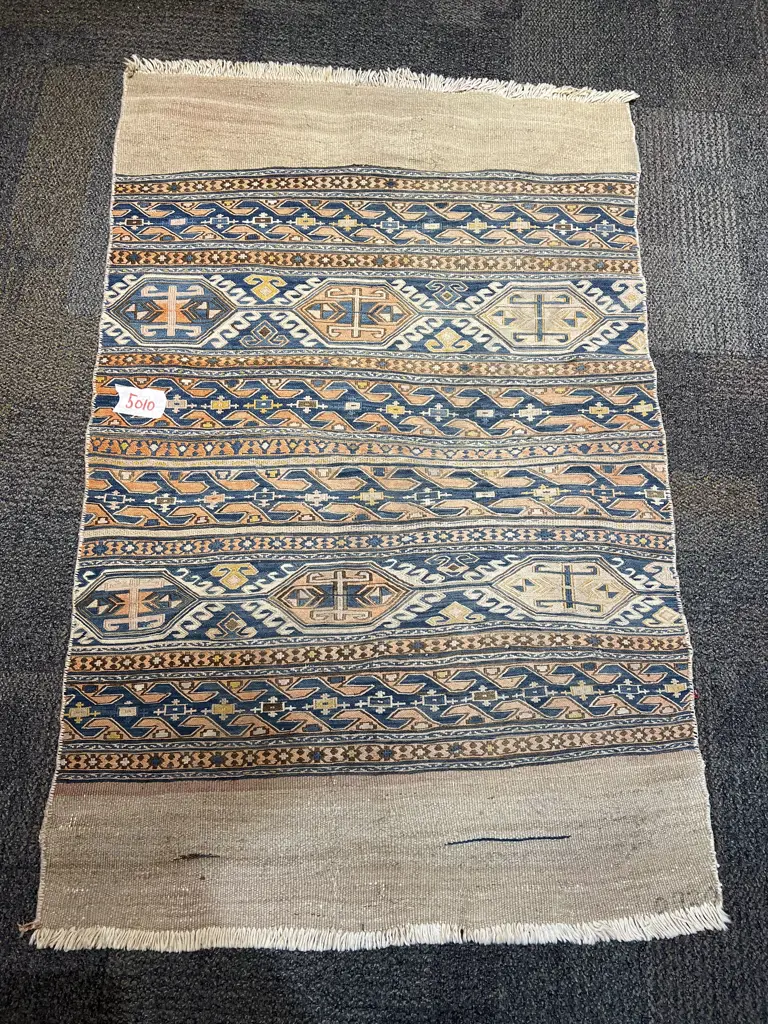 Kelim Floor Rug Image 1++