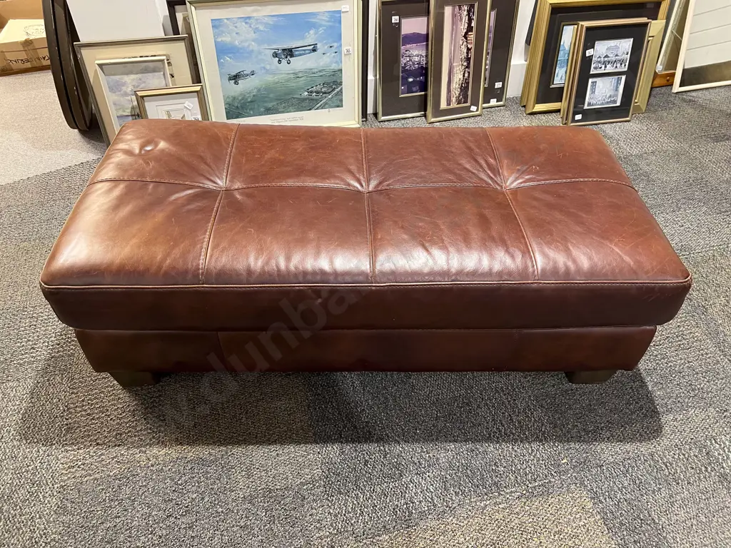 Natuzzi Leather Three Seater Sofa with Matching Ottoman Image 1++