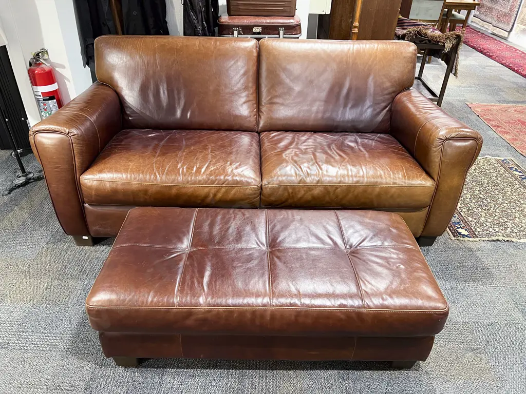 Natuzzi Leather Three Seater Sofa with Matching Ottoman Image 1++