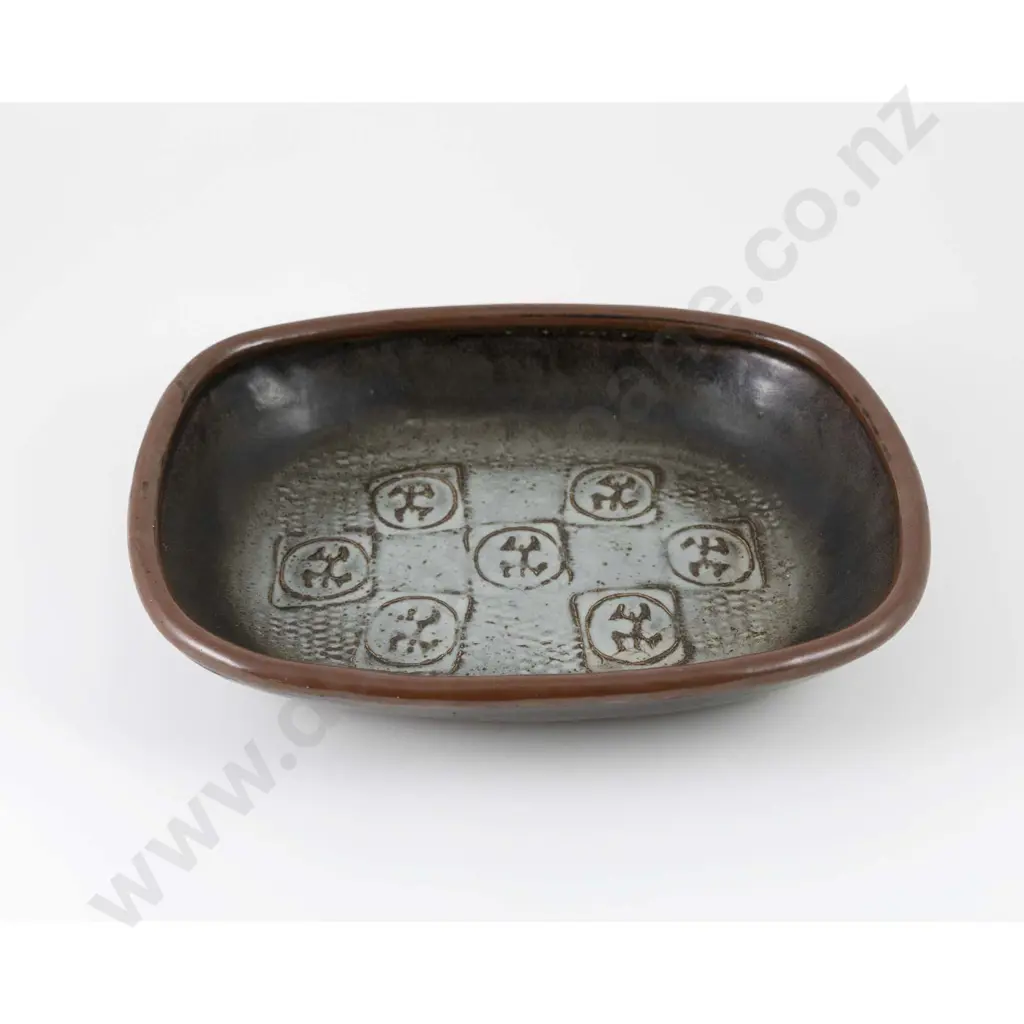 Len Castle Press-Moulded Bowl Image 1++