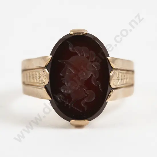 18ct Signet Ring
