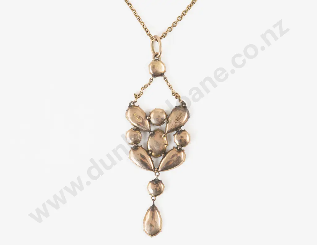 Victorian 9ct Eleven Stone Garnet Cluster Pendant Image 1++