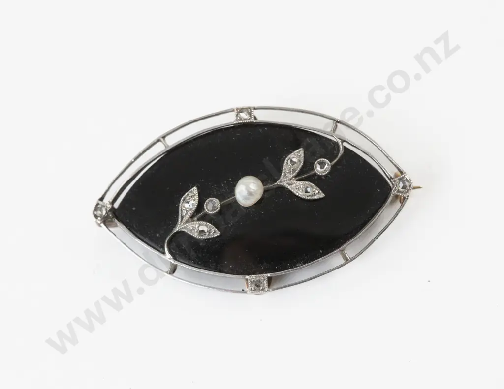 9ct White Gold Diamond Onyx and Cultured Pearl Brooch Image 1++