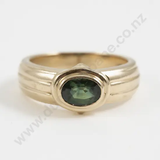 18ct Single Stone Emerald Fancy Band Ring