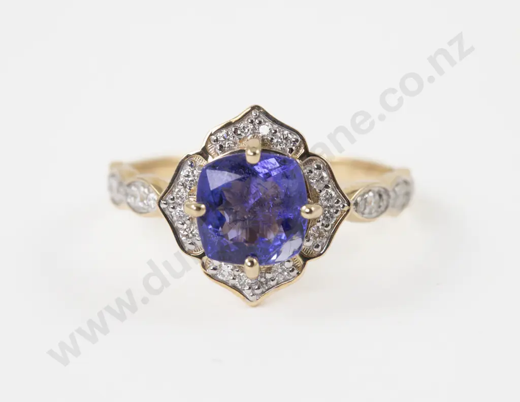 14ct 35Stone Tanzanite and Diamond Cluster Ring Image 1++