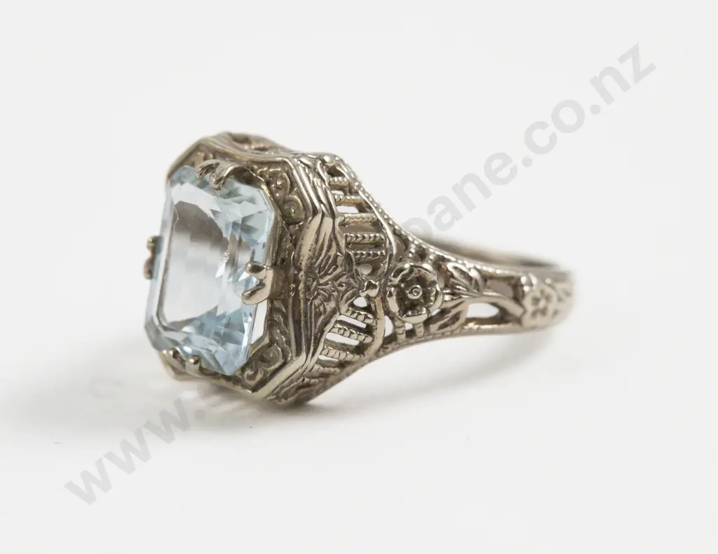 14ct Yellow and White Gold Single Stone Topaz Dress Ring Image 1++