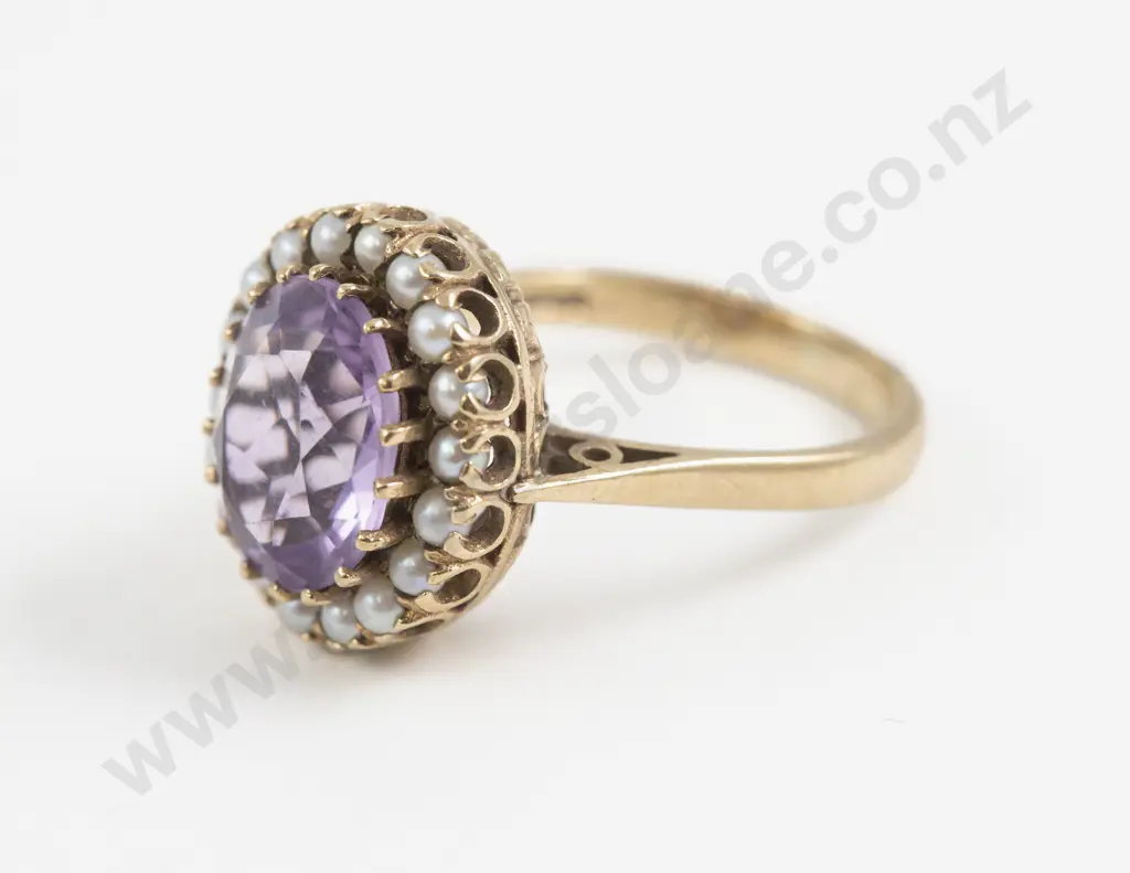 9ct Single Amethyst and Pearl Cluster Ring Image 1++