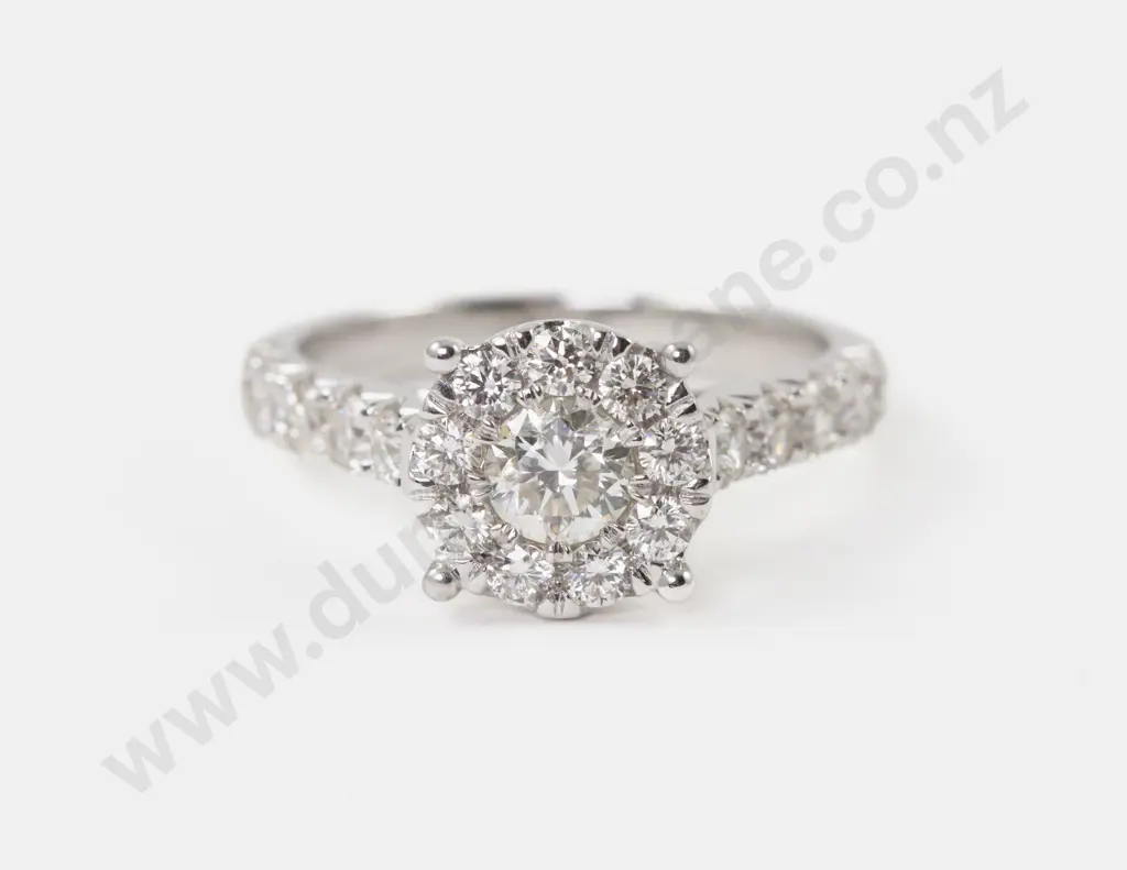 18ct White Gold 20Stone Diamond Cluster Ring Image 1++