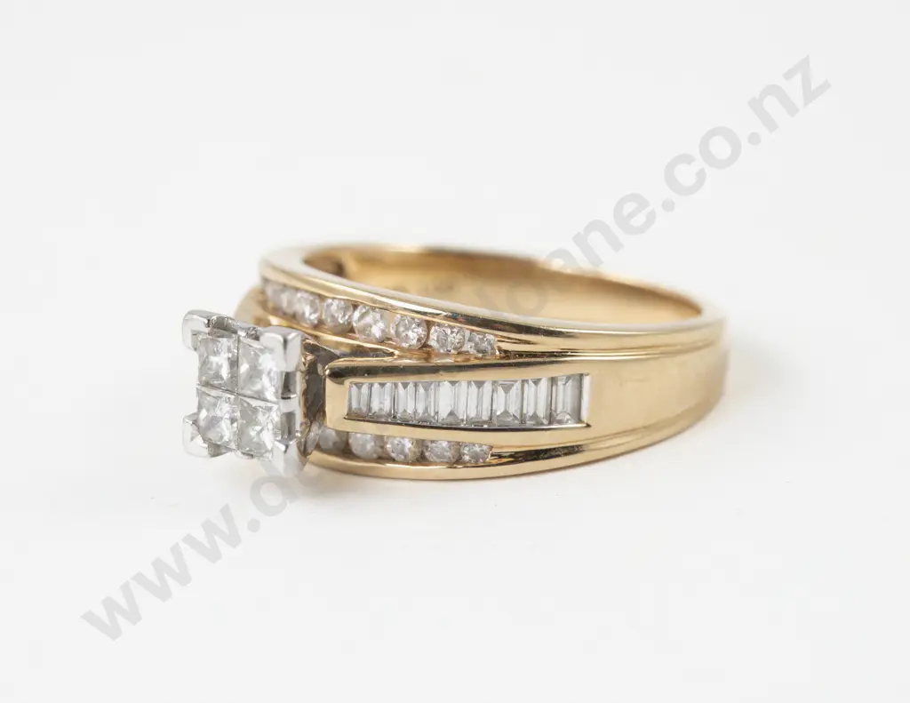 14ct 40Stone Diamond Ring Image 1++