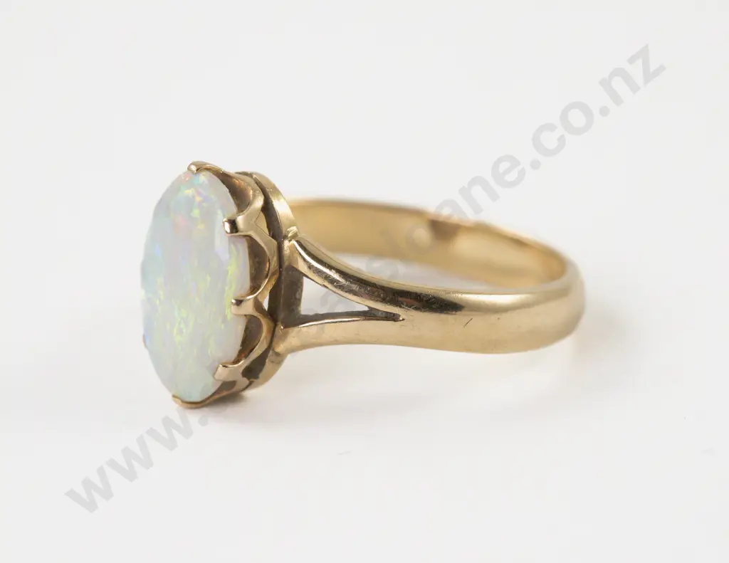 18ct Single Stone Opal Ring Image 1++