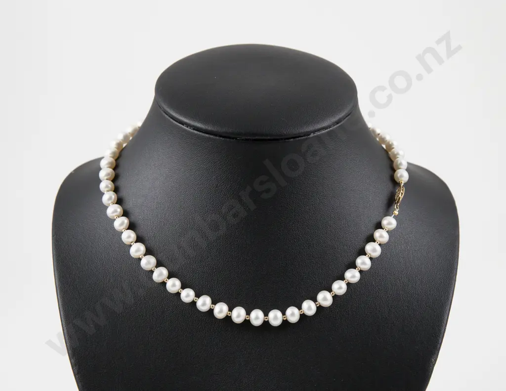 Single Strand Uniform Fresh Water Pearl Necklace Image 1++