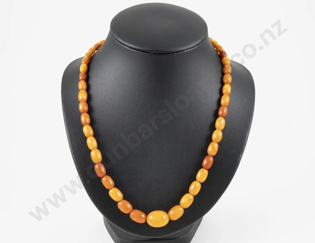 Vintage Single Strand Graduated Amber Bead Necklace Image 1++