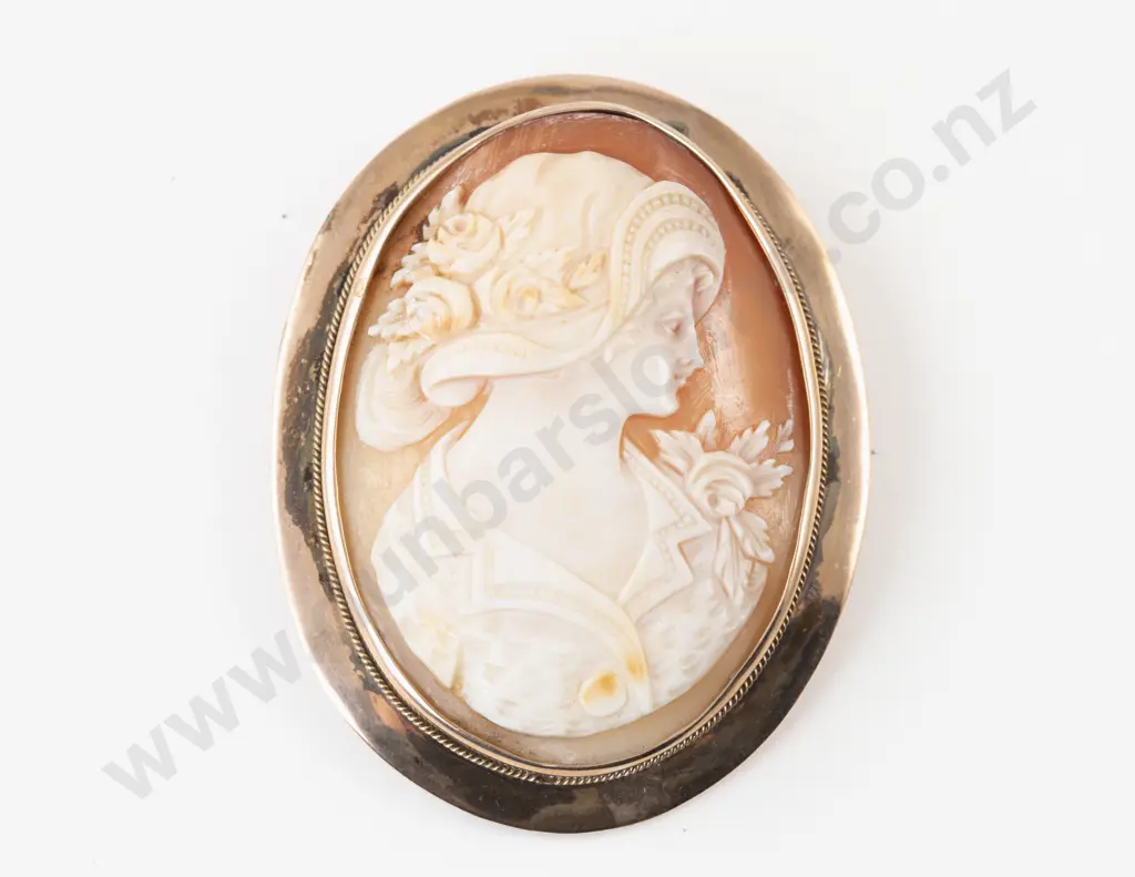 9ct Framed Large Classical Portrait Cameo Brooch Image 1++