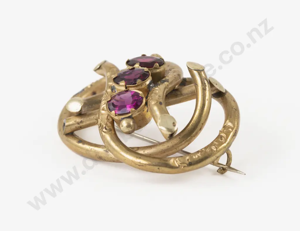 Victorian Gold Plated Three Stone Garnet Brooch Image 1++