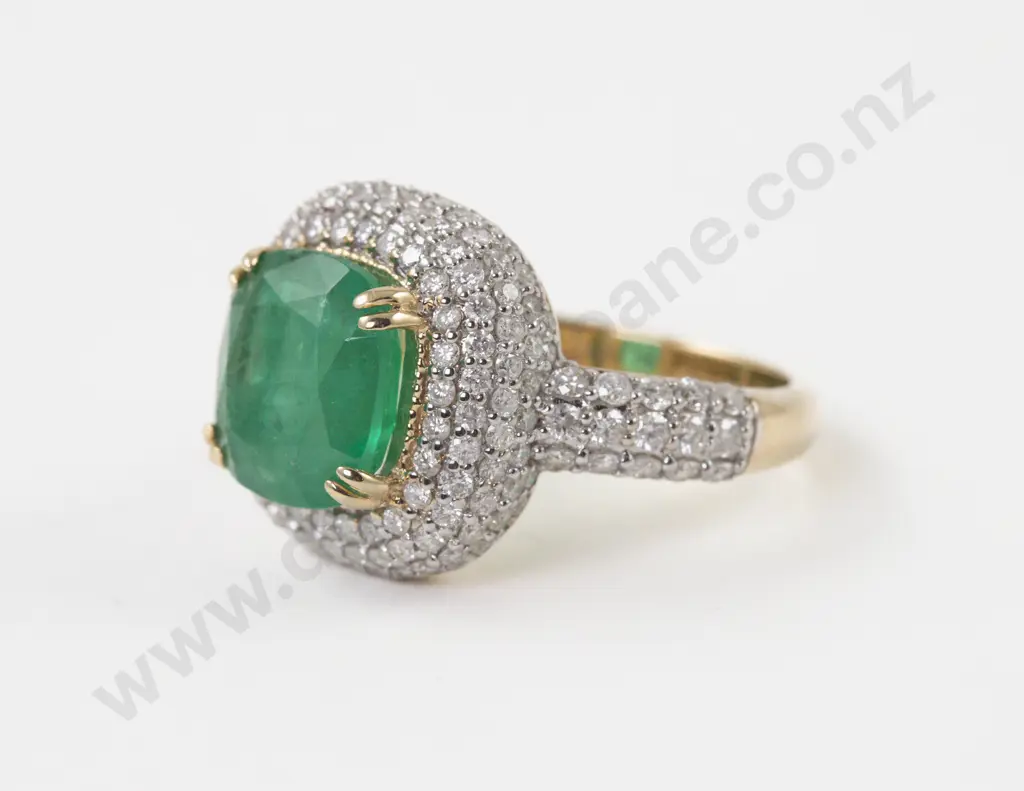 14ct 157Stone Emerald and Diamond Cluster Ring Image 1++