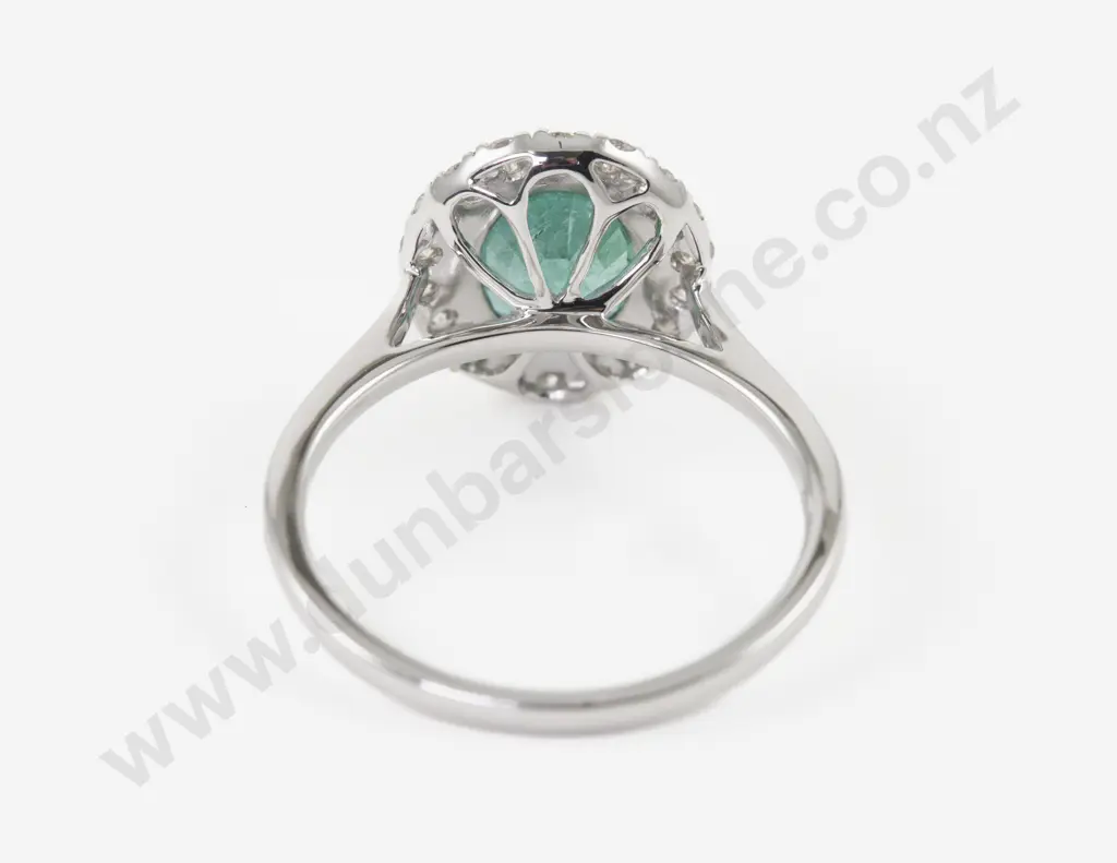 14ct White Gold 19Stone Emerald and Diamond Cluster Ring Image 1++