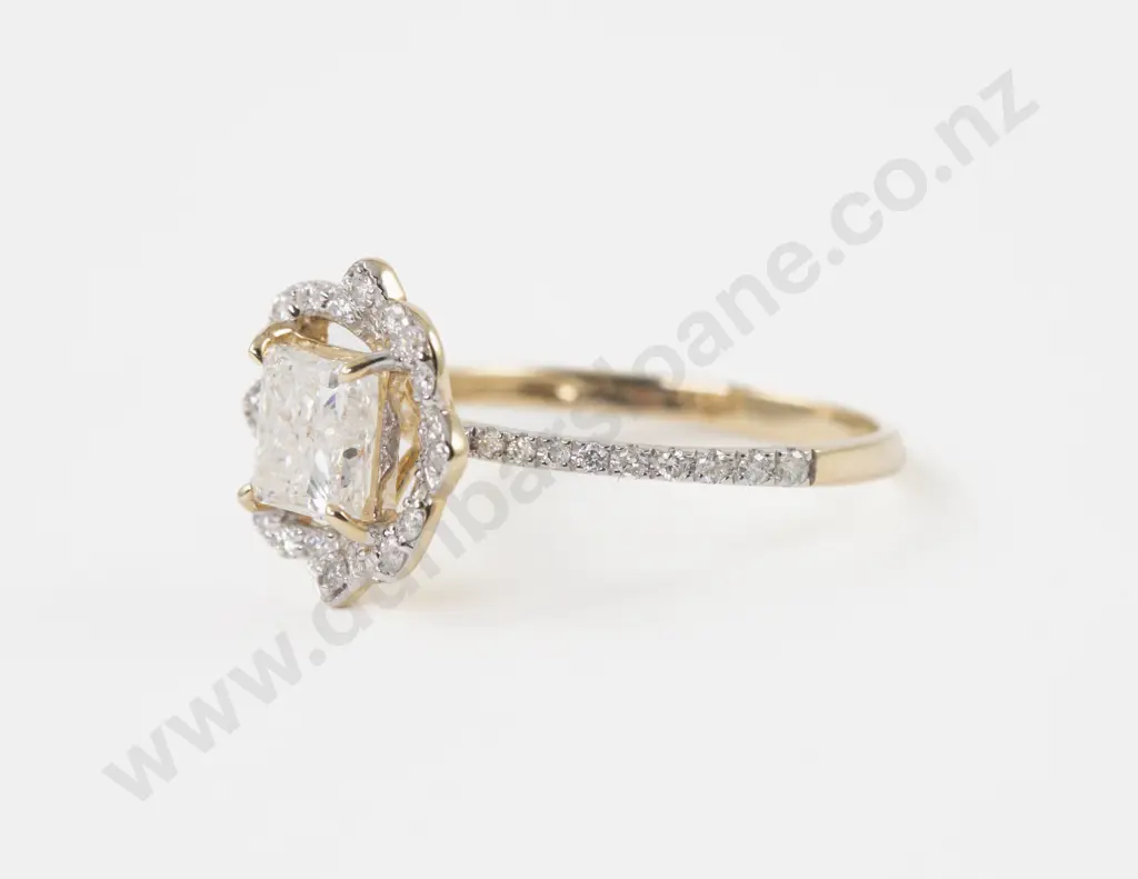 14ct 43Stone Diamond Cluster Ring Image 1++